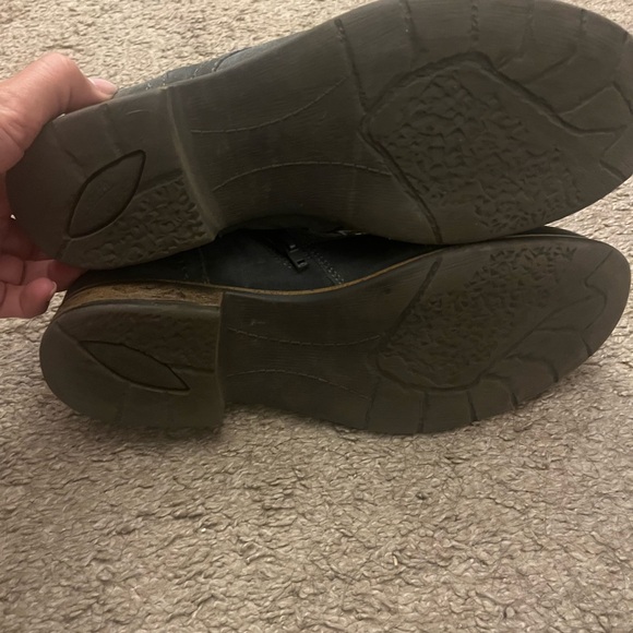 ORIGINS dusty blue color bootie with zipper inside size 11 - Picture 4 of 5